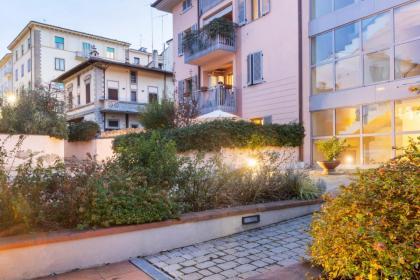 Colorful Boccaccio Apartment - image 24