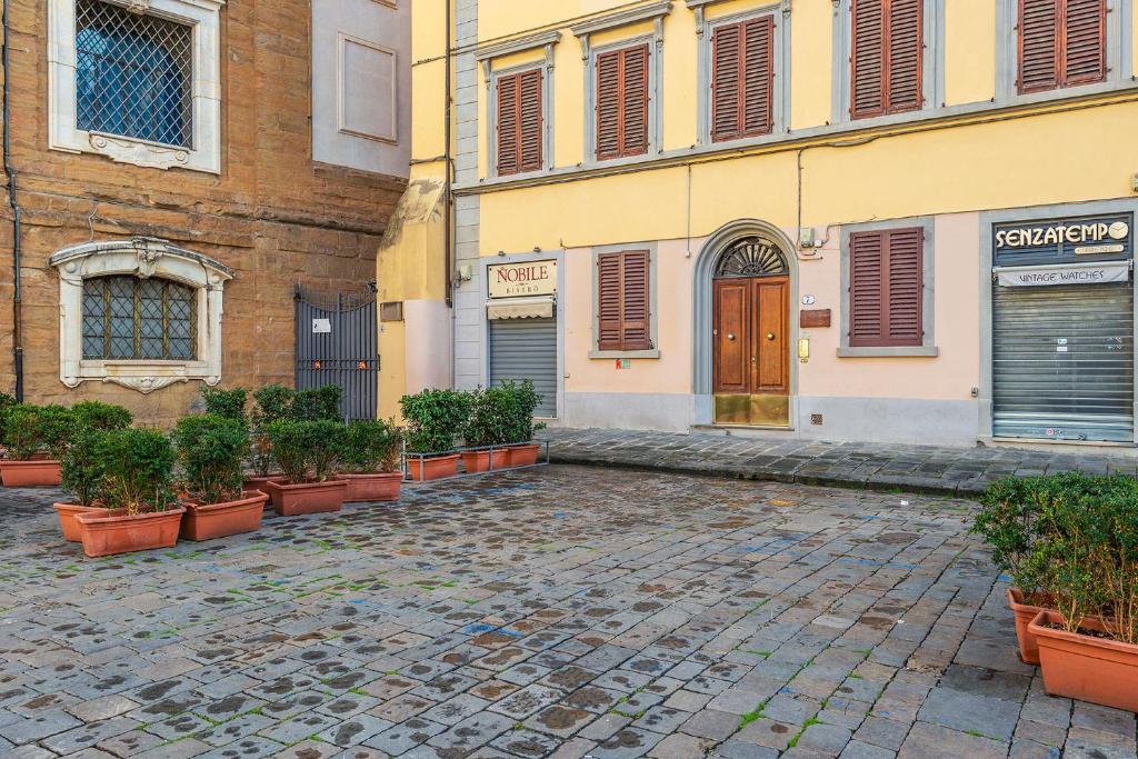 Lorenzo de' Medici Family Home - image 4