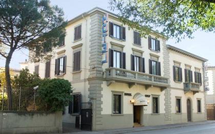 Hotel Golf - image 1