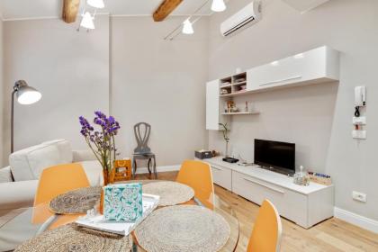 Palazzo Pitti & Ponte Vecchio Cozy Flat - image 7