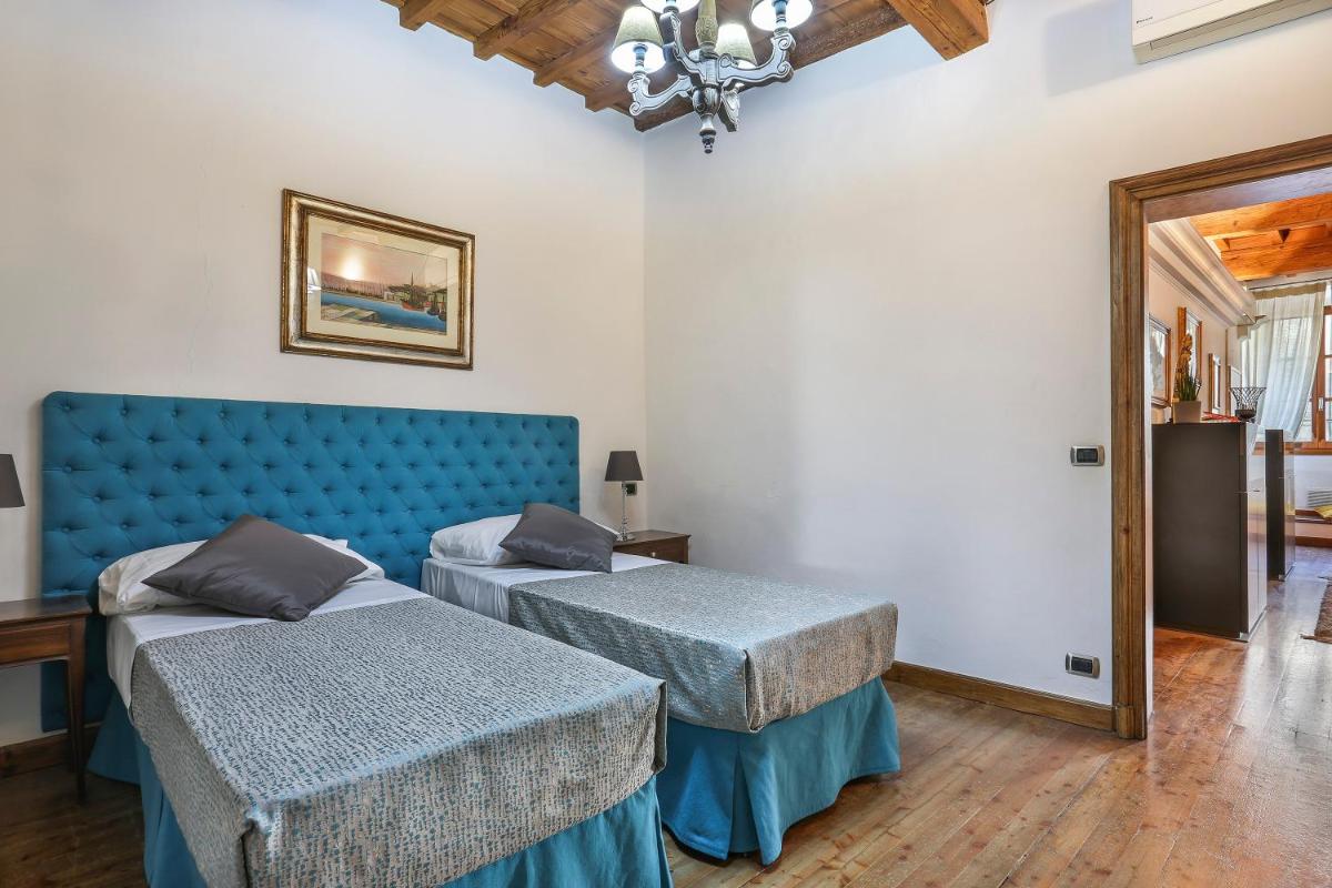 PONTEVECCHIO Stylish Apartment in Florence - hosted by Sweetstay - image 6
