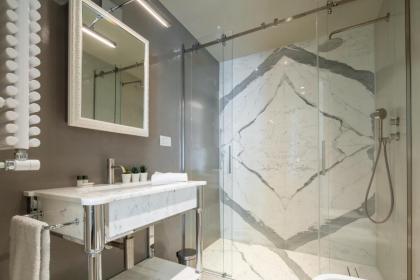 Florence Luxury Apartment al Duomo - image 23
