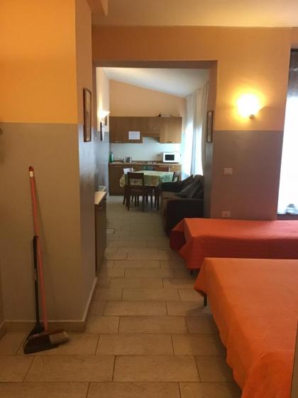 Studio for four people - image 28