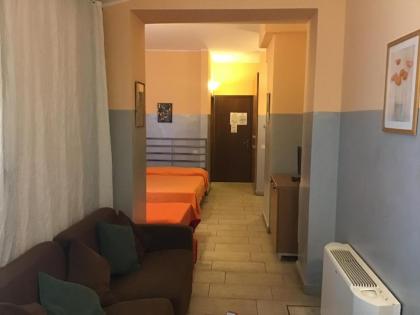Studio for four people - image 29