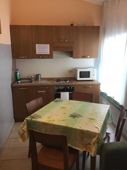 Studio for four people - image 30