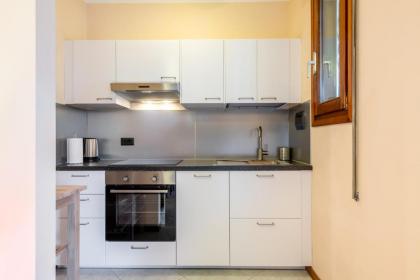 Comfortable Flat with Private Parking and Terraces - image 10