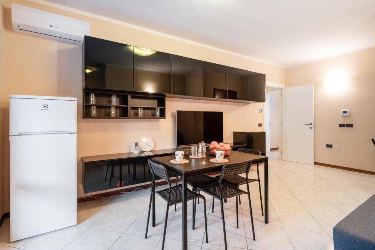 Comfortable Flat with Private Parking and Terraces - image 6