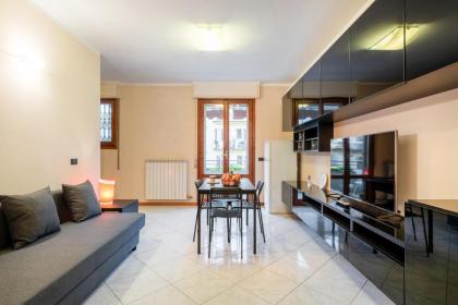 Comfortable Flat with Private Parking and Terraces - image 9