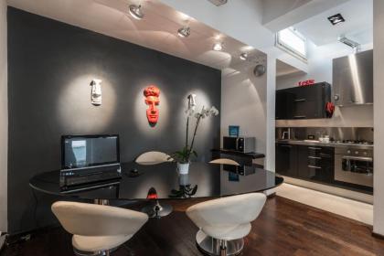 ART GALLERY Apartment in Florence - hosted by Sweetstay 