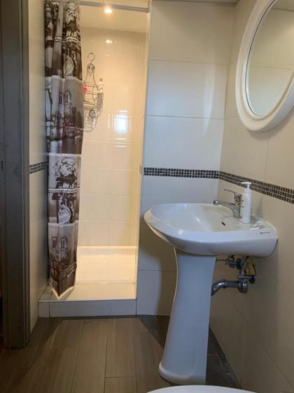 Short Stop Room - image 27