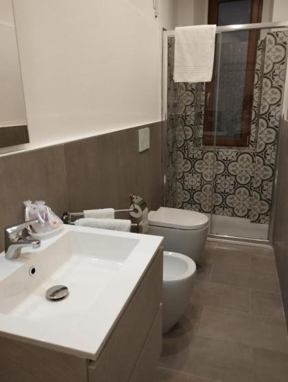 Holiday Rooms - image 21