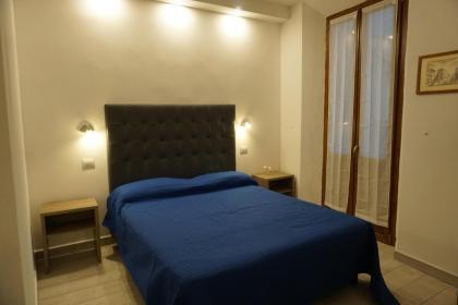 Holiday Rooms - image 25