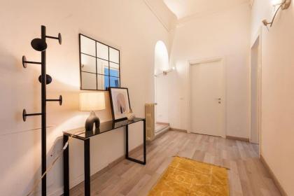 Apartments Florence-4 bedroom in Pellicceria (sx) Florence 