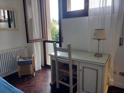 Castiglione Apartment near the center - image 25