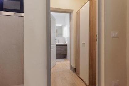 Fossi Elegant Apartment - image 21
