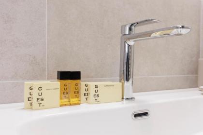 Fossi Elegant Apartment - image 25