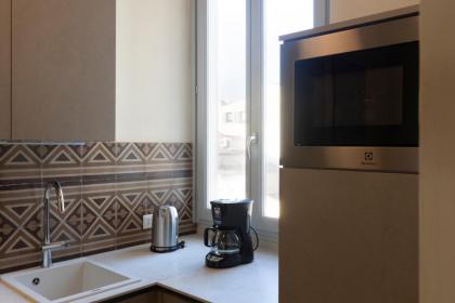 Fossi Elegant Apartment - image 30