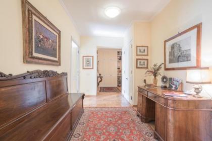 Italian Experience-Duomo Suite - image 4