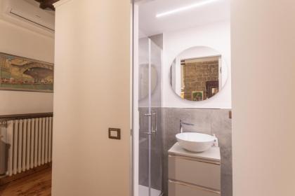 Boutique Ponte Vecchio - image 14