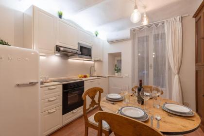 SAMBROGIO Suite-Hosted by Sweetstay - image 13