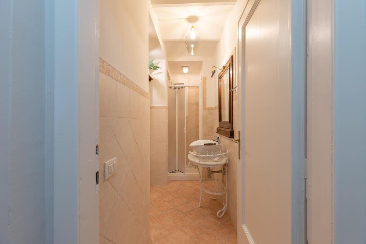 SAMBROGIO Suite-Hosted by Sweetstay - image 3