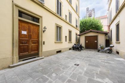 Apartments Florence- Oricellai two bedroom apartment - image 21