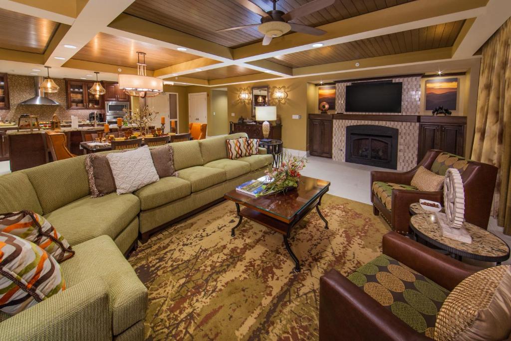 Holiday Inn Club Vacations Smoky Mountain Resort - image 6