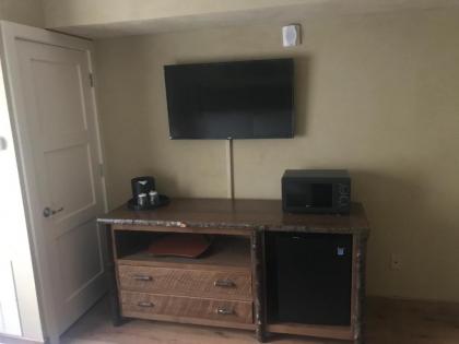 The Appy Lodge - image 10