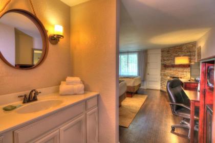 River Edge Inn - image 10
