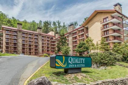 Quality Inn & Suites Gatlinburg - image 1