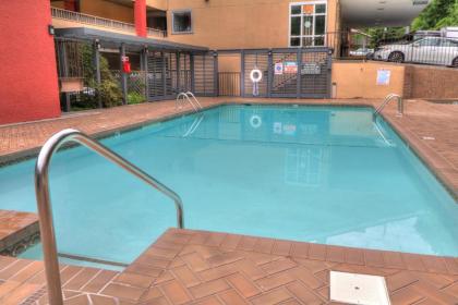 Gatlinburg River Inn - image 13