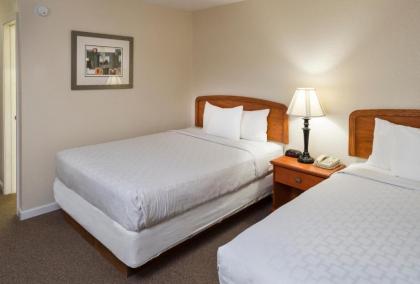 Belle Aire Motel - image 16