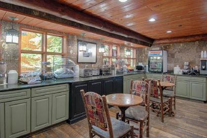 Old Creek Lodge - image 11