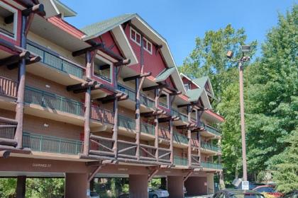 Old Creek Lodge - image 8