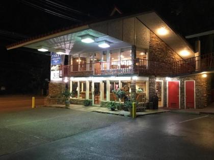 Zoders Inn and Suites - image 14