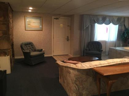 Zoders Inn and Suites - image 6