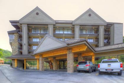 Clarion Pointe Downtown Gatlinburg - image 1