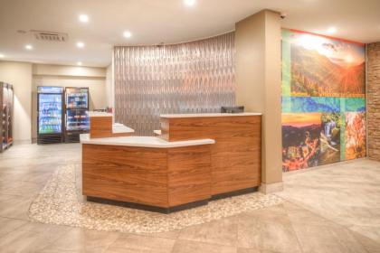 Clarion Pointe Downtown Gatlinburg - image 12