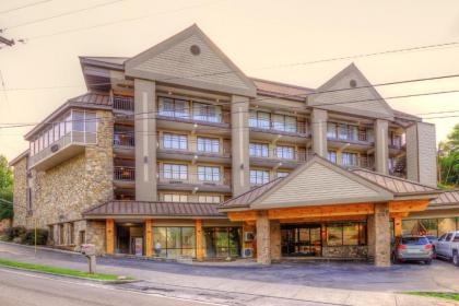 Clarion Pointe Downtown Gatlinburg - image 9