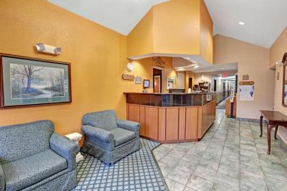 Microtel Inn & Suites By Wyndham Gatlinburg - image 14