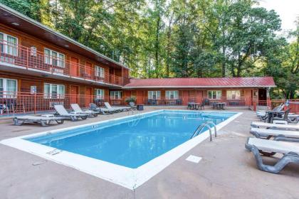 Quality Inn Creekside Gatlinburg - image 19