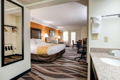 Quality Inn Creekside Gatlinburg - image 7