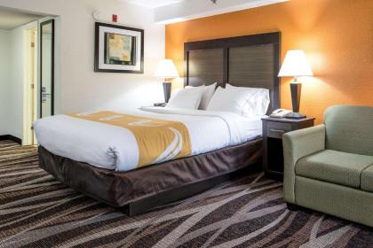 Quality Inn Creekside Gatlinburg - image 9