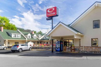 Econo Lodge Inn & Suites At The Conference Center - image 13
