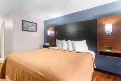 Econo Lodge Inn & Suites At The Conference Center - image 18