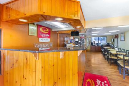 Econo Lodge Inn & Suites At The Conference Center - image 20
