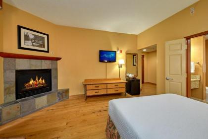 Bearskin Lodge on the River - image 20