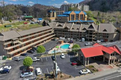 Crossroads Inn & Suites - image 10