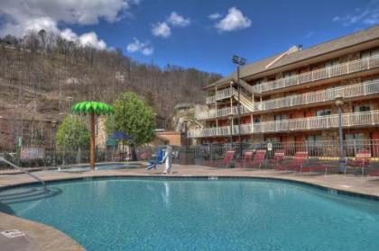 Crossroads Inn & Suites - image 15