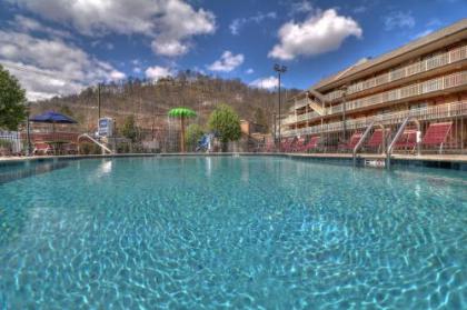 Crossroads Inn & Suites - image 17